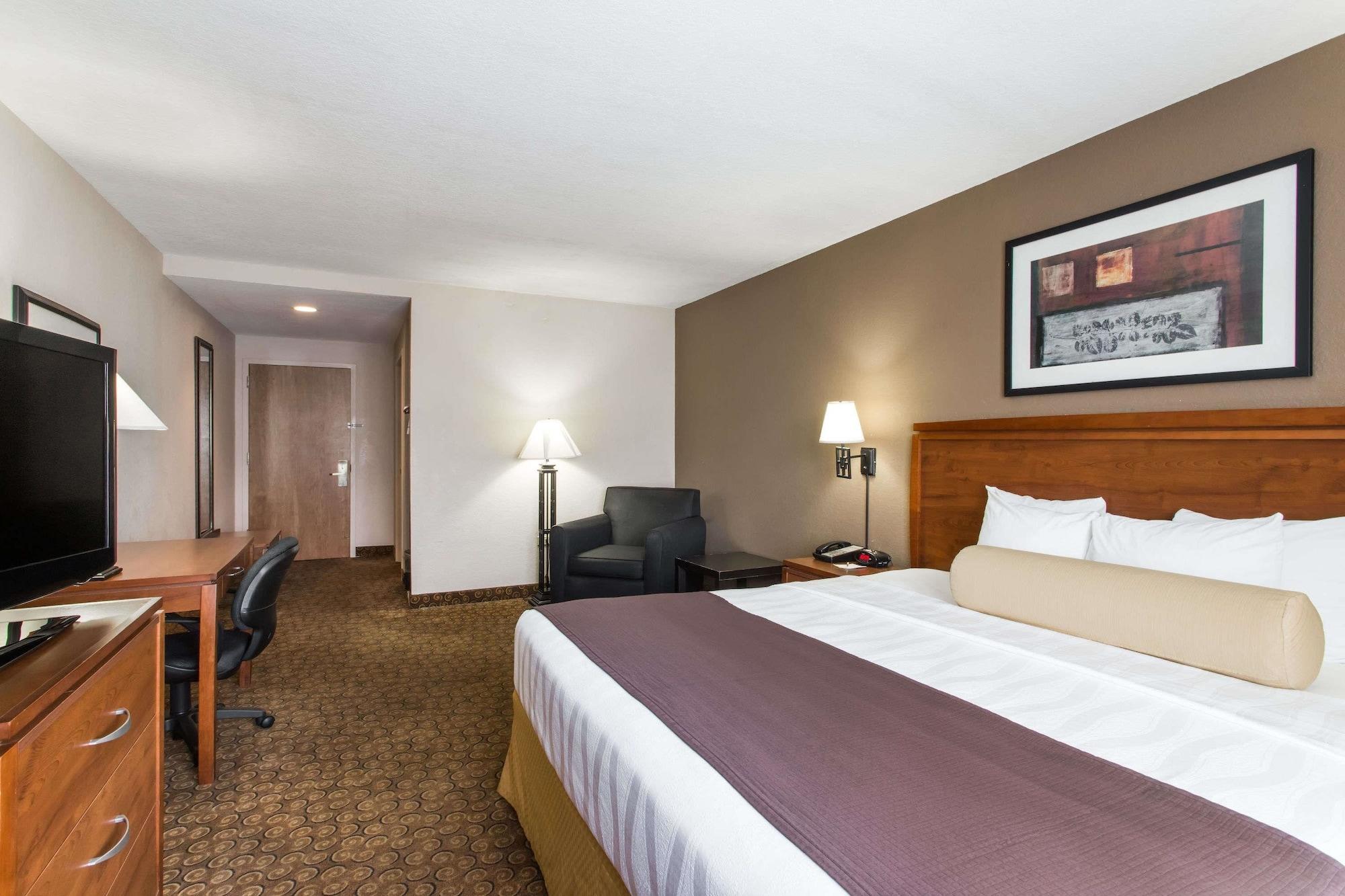 Days Inn & Suites By Wyndham Fort Pierce I-95 Exteriér fotografie